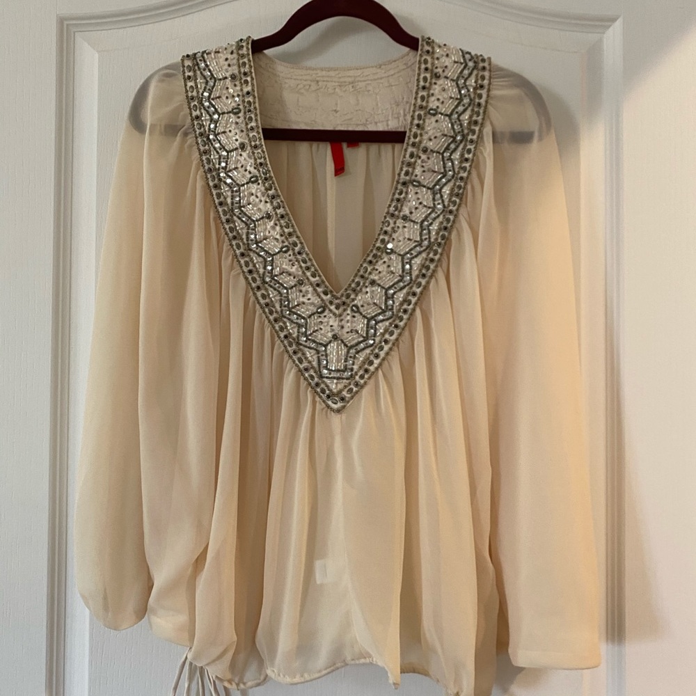 Beaded V-Neck Top Med